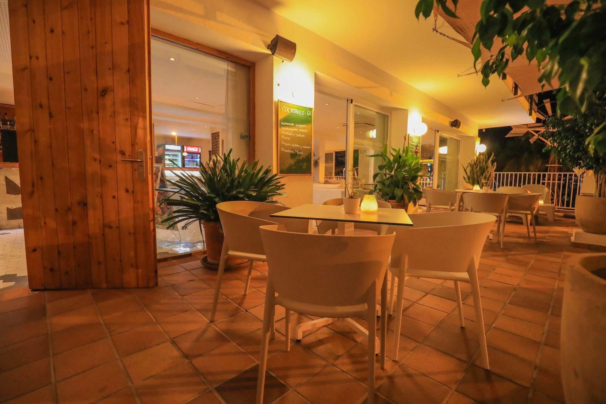 Es Mitjorn Hotel San Antonio  Eksteriør bilde